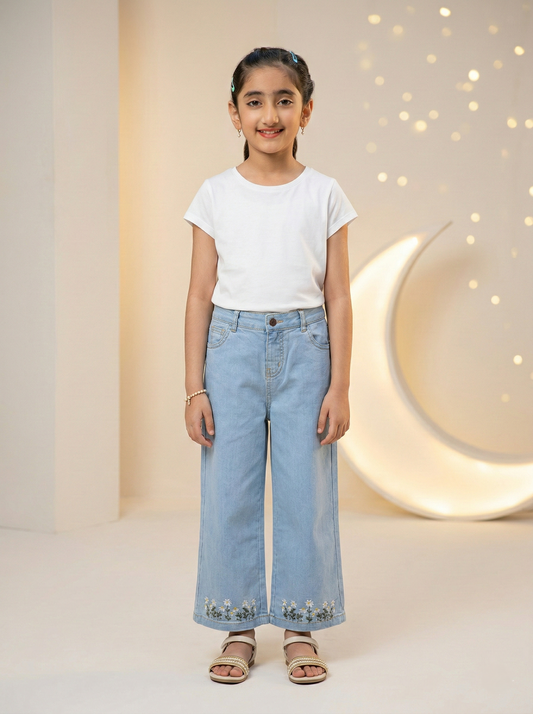 Wide leg Fit embroidered denim